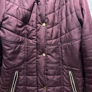 Metaphor Women's Puffer Jacket in Burgundy